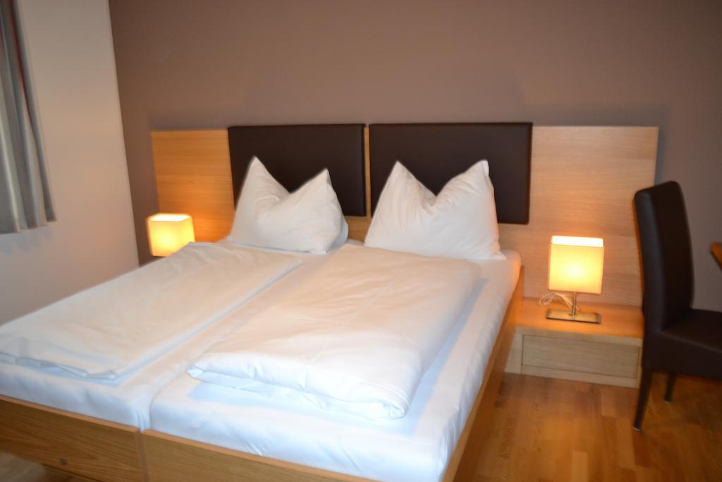 Hotel Gasthof Tirolerwirt 비쇼프스호펜 객실 사진