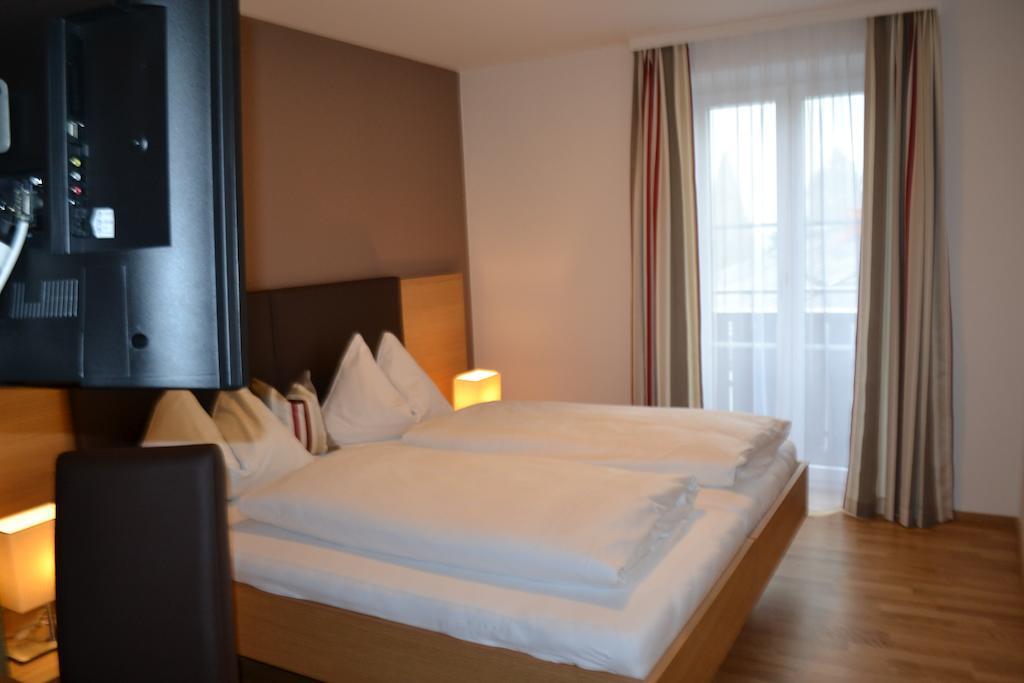 Hotel Gasthof Tirolerwirt 비쇼프스호펜 객실 사진